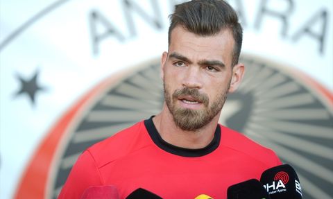 Yıldız İsimler Gençlerbirliği'nde: Onyekuru ve Goutas İlk Röportajlarını Verdi