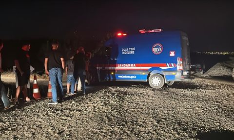 Adana'da Eğitim Uçağı Düştü, İki Kişi Yaralandı