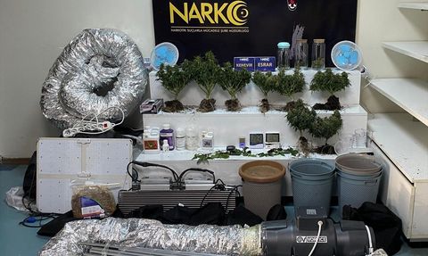 Adana'da Uyuşturucu Operasyonu: 8 Şüpheli Tutuklandı