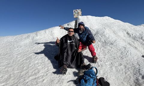 Ağrı Dağı'nda Tıraş: Iğdırlı Berberin İlginç Etkinliği
