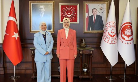 Aile ve Sosyal Hizmetler Bakanı Göktaş, DSÖ Temsilcisi Atatrah ile Görüştü