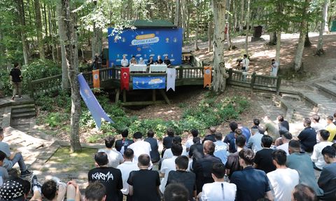 AK Parti'nin İnsan Hakları Eğitim Kampı Kocaeli'de başladı