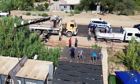 Aksu Çayı'ndaki Kaçak Konteyner Yapılar Kaldırıldı