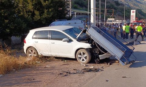 Amasya'da Otomobil ve Tarım Aracının Çarpışması: 2 Ölü, 6 Yaralı