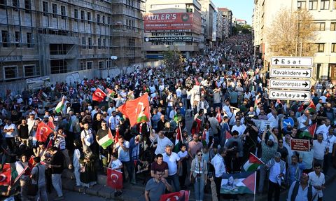Ankara'da Gazze İçin İnsani Yardım Yürüyüşü Düzenlendi
