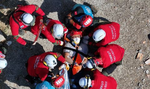 Antalya'da Deprem Tatbikatı Gerçekleştirildi