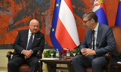 Avusturya Başbakanı Stocker'dan Sırbistan'a Kosova İle Diyalog Çağrısı