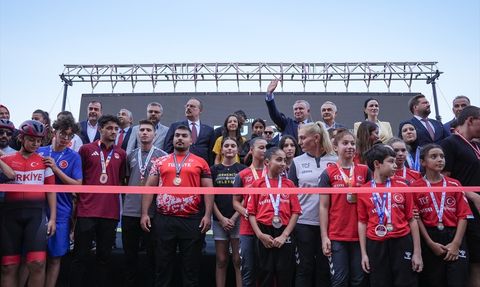 Aydın'da Spor Tesisleri Açılışı ve Gençlik Yatırımları