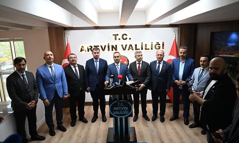 Bakan Kacır Artvin'de Türkiye Yüzyılı Vurgusu Yaptı