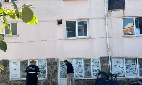 Balıkesir'deki Deprem Sonrasında Hasar Tespiti Yapıldı