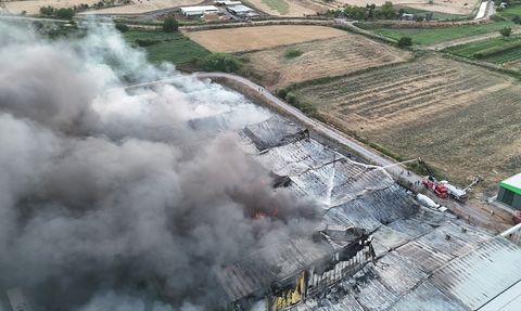 Balıkesir'deki Fabrika Yangınında 1 Kişi Tutuklandı