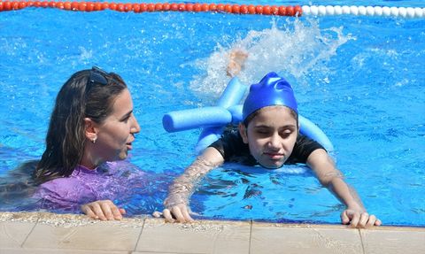 Batman'da Görme Engelli Çocuklar İçin Özel Yüzme Kursu