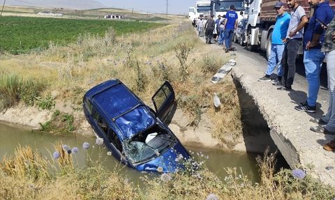 Bitlis'te Otomobil Kazası: 1 Ölü, 2 Yaralı