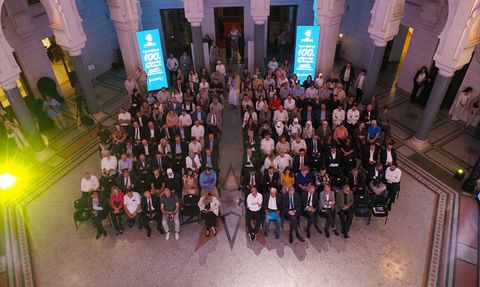 Bosna Hersek'in İlk Cumhurbaşkanı Aliya İzetbegoviç 100. Yaşında Anıldı