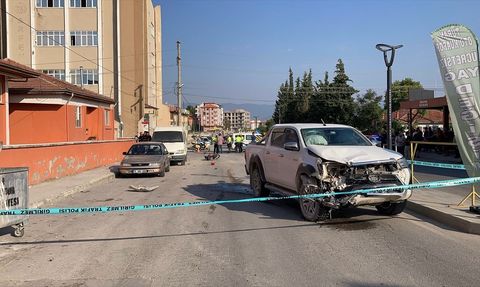 Burdur'da Pikap-Motosiklet Kazası: 1 Ölü, 1 Yaralı