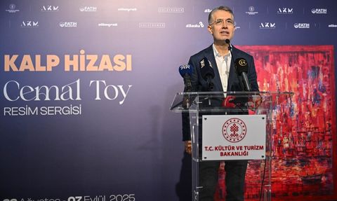 Cemal Toy'un 'Kalp Hizası' Sergisi Sanatseverlerle Buluştu