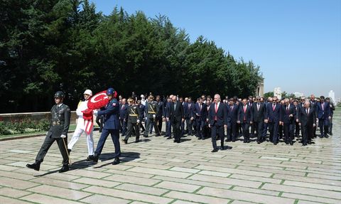 Cumhurbaşkanı Erdoğan, Anıtkabir'de Zafer Bayramı'nı Kutladı
