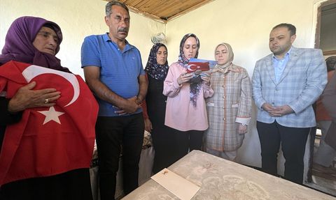 Cumhurbaşkanı Erdoğan'ın Mektubu Ardahan'daki Şehit Annesine Ulaştı