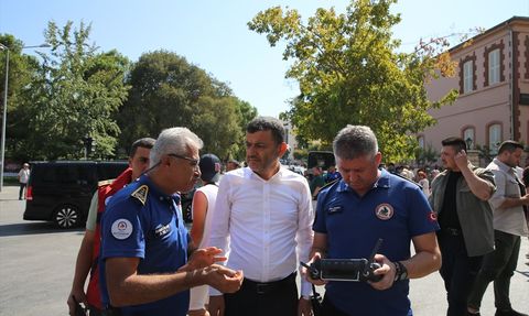 Denizli'de Tekstil Çarşısında Yangın: 2 Yaralı, 1 Tedavi Altında