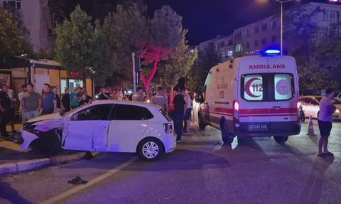 Edirne'de Trafik Kazası: 3 Yaralı
