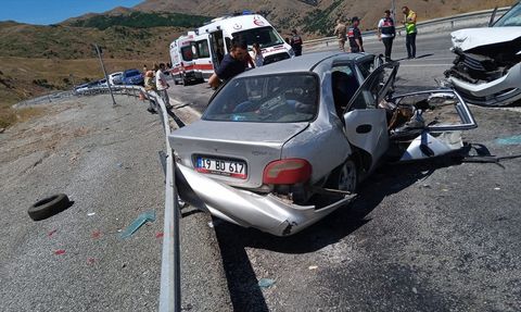 Erzincan'da Feci Kaza: 3 Ölü, 6 Yaralı