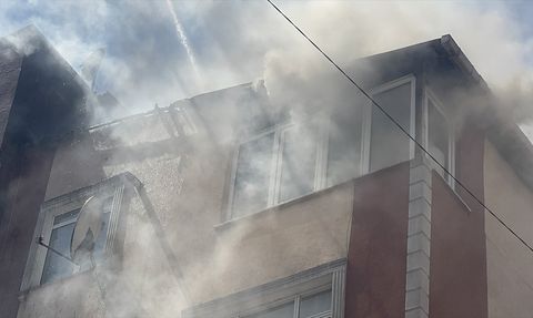 Esenler'de Yangın Panik Yarattı