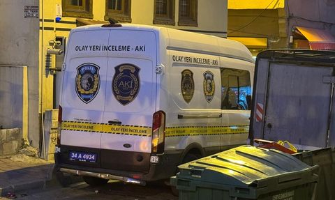 Fatih'teki İnşaat Malzemeleri Dükkânında Ceset Bulundu