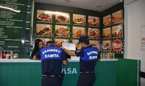 Gaziantep'te Tüketim Tarihi Geçmiş Ürün Kullanan İşletme Kapatıldı