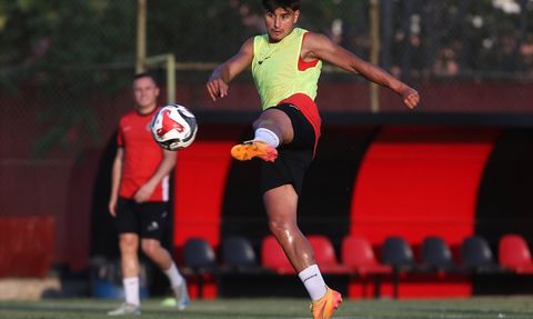 Gençlerbirliği'nin Yeni Transferi Adama Traore İlk Antrenmanında