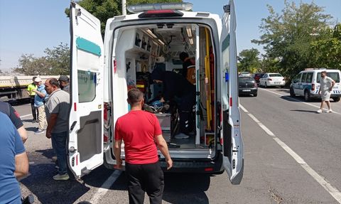 Gülşehir'de traktör ile hafif ticari aracın çarpışması: Sürücü ağır yaralandı