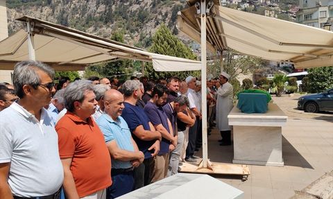 Hatay'da Kaza: 3 Hayatını Kaybetti, Cenazeleri Defnedildi