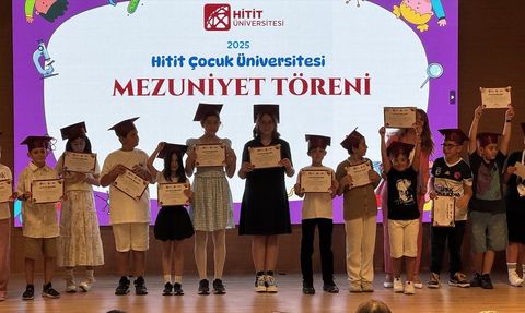 Hitit Çocuk Üniversitesi Mezuniyet Töreni Düzenlendi
