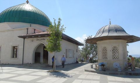 Hz. Ukkaşe Türbesi Yeniden Ziyarete Açıldı