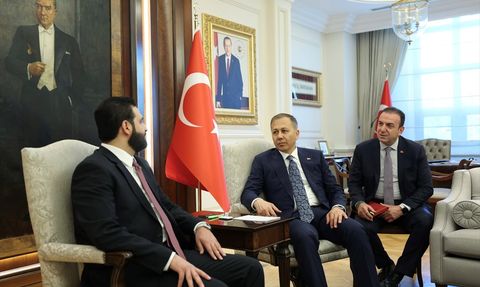İçişleri Bakanı Yerlikaya ve Suriye İçişleri Bakanı Hattab Arasında Görüşme
