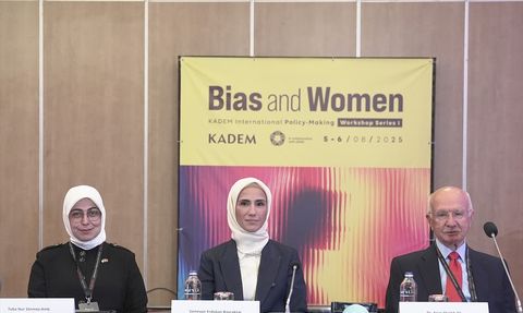 İstanbul'da 'Ön Yargı ve Kadın' Çalıştayı Gerçekleşti