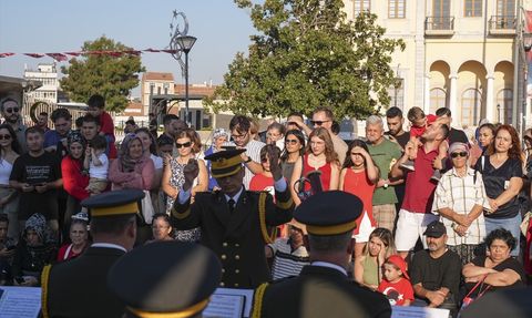 İzmir'de 30 Ağustos Zafer Bayramı Coşkuyla Kutlandı