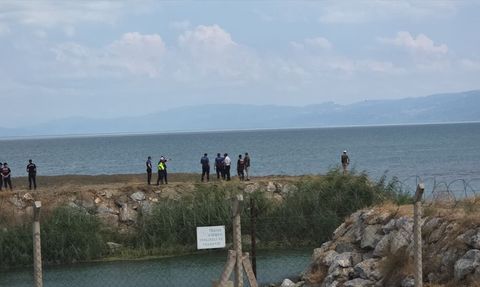 İznik Gölü'nde Kaybolan 6 Yaşındaki Çocuk İçin Arama Çalışmaları Başlatıldı