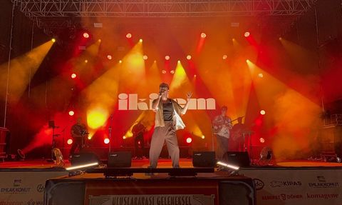 Kahramanmaraş'ta 'İkilem' Müzik Grubu Coşku Dolu Bir Konser Verdi