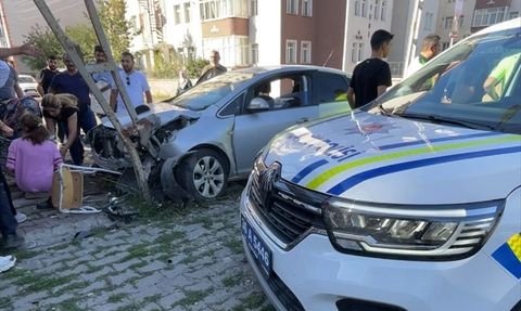 Kars'ta Ehliyetsiz Sürücü Kovalamaca Sonrası Yaşlı Adamı Yaraladı