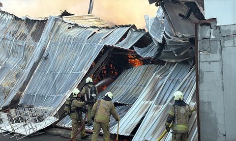 Kartal'da İş Yerinde Yangın Pandemoni