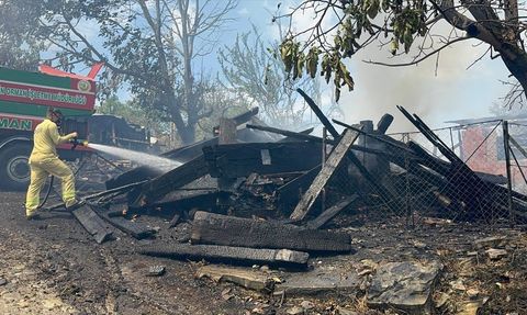 Kastamonu'da Yangın: Evin ve Ahırın Kullanılamaz Hale Gelmesi