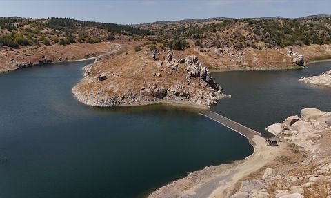Kırklareli'nde Aşırı Sıcaklar Çağlayan Köprüsü'nü Ortaya Çıkardı