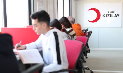 Kızılay Kütüphanelerinden Başarı: 504 Öğrenci Üniversiteli Oldu