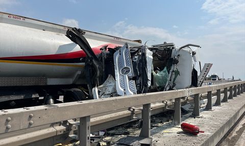 Kocaeli'de Tanker Kazası Ulaşımı Aksattı