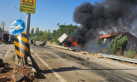 Konya'da Feci Kaza: 3 Kişi Hayatını Kaybetti