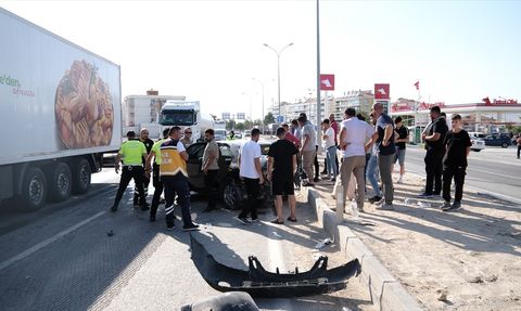 Konya'da Tır ile Otomobil Arasında Feci Kaza