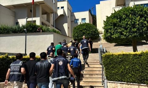 Marmaris'te Göçmen Kaçakçılığı Operasyonu: 10 Tutuklama