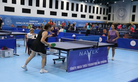 Masa Tenisi Veteranlar Türkiye Şampiyonası Samsun'da Başladı