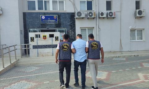 Mersin'de Kırmızı Bültenle Aranan Dolandırıcı Yakalandı