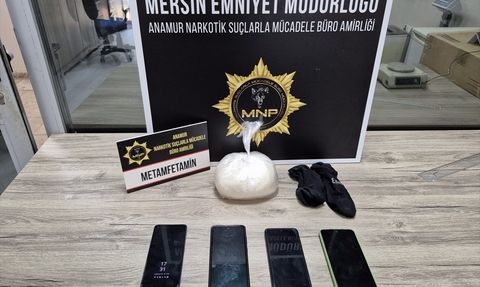 Mersin'de Uyuşturucu Operasyonu: 3 Zanlı Tutuklandı